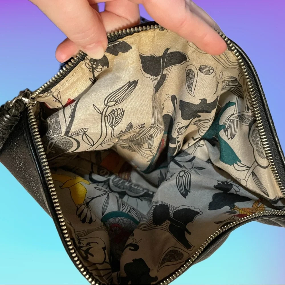 THE SAK | Black Pebbled Leather Hobo Shoulder Bag - Picture 4 of 8